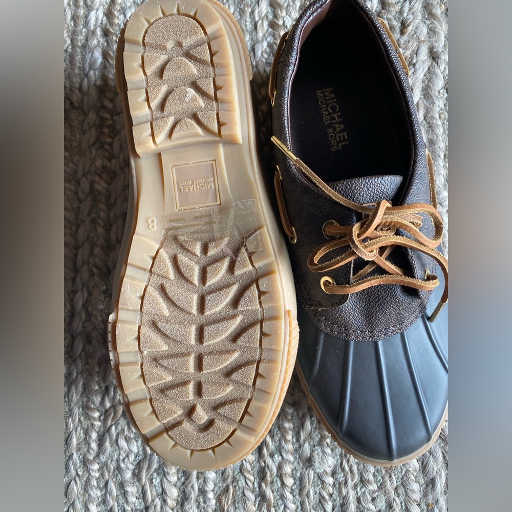 NWT Michael Kors Short Duck Boots